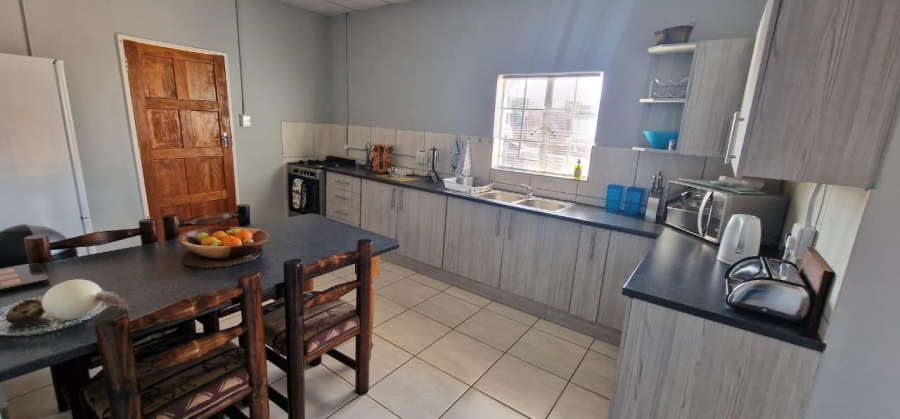 10 Bedroom Property for Sale in Olifantshoek Northern Cape